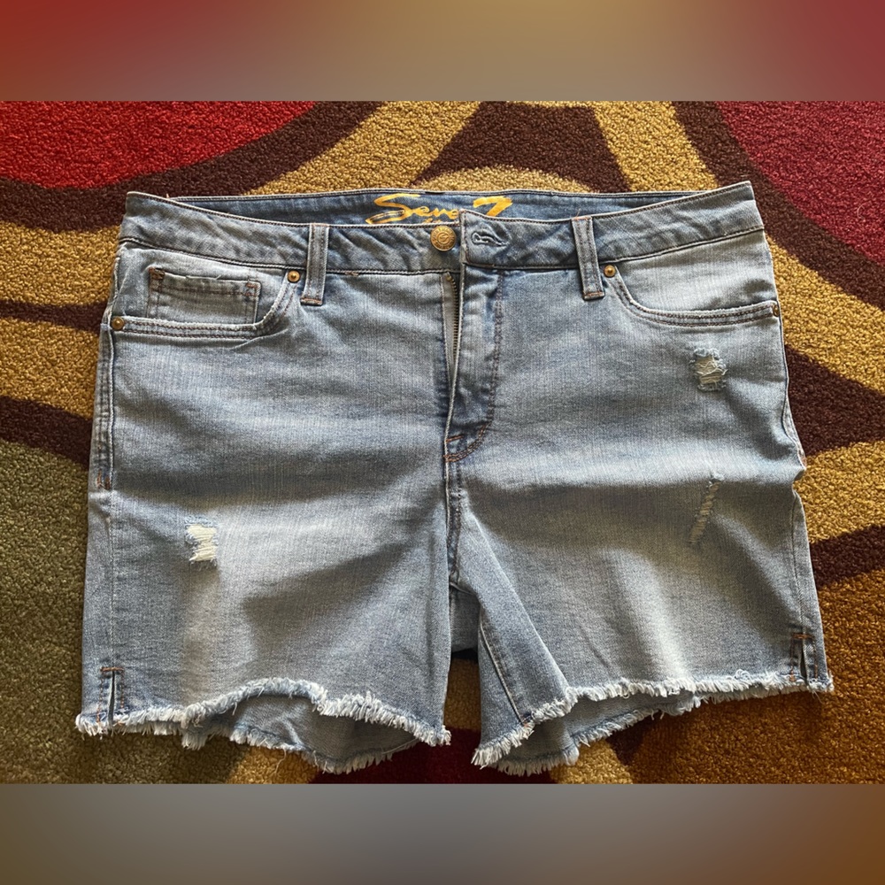 Seven 7 weekend shorts
